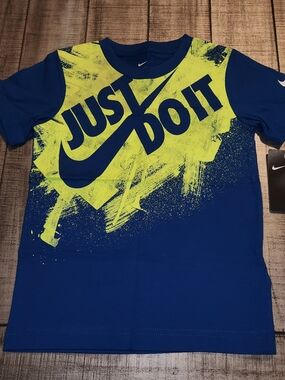 NWT Nike Blue and Neon Yellow 'Just Do It' Graphic Tee